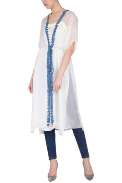 WHITE AND BLUE EMBROIDERED TRENCHCOAT