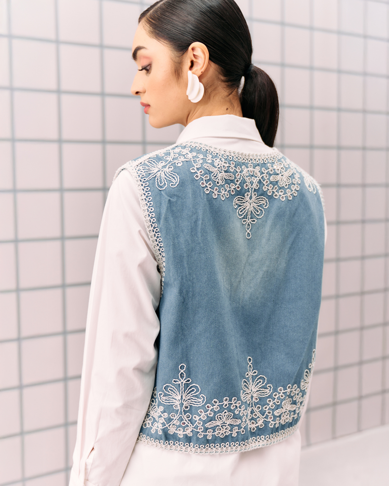 WHITE GAIA WAISTCOAT