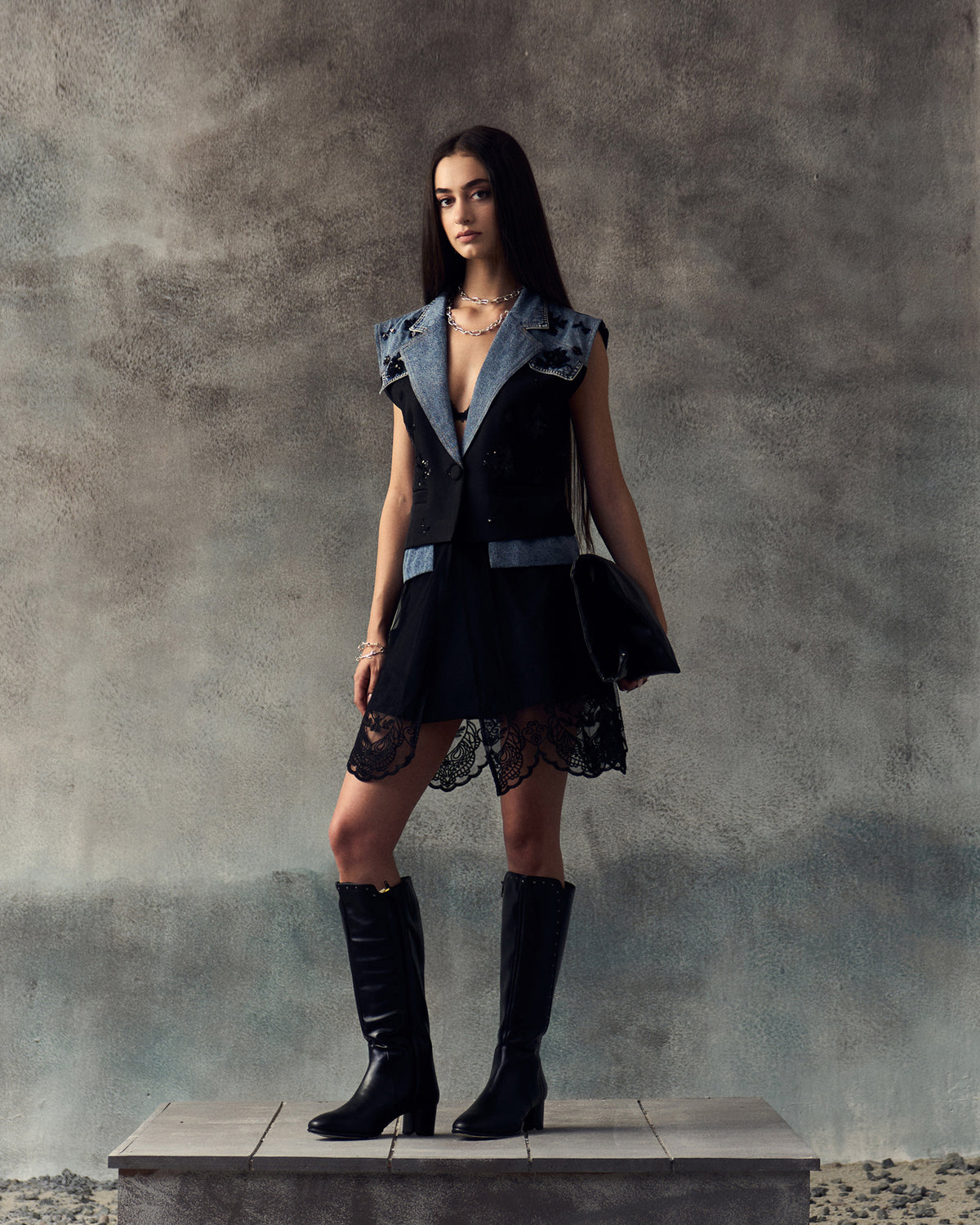 BLACK LORRA WAISTCOAT